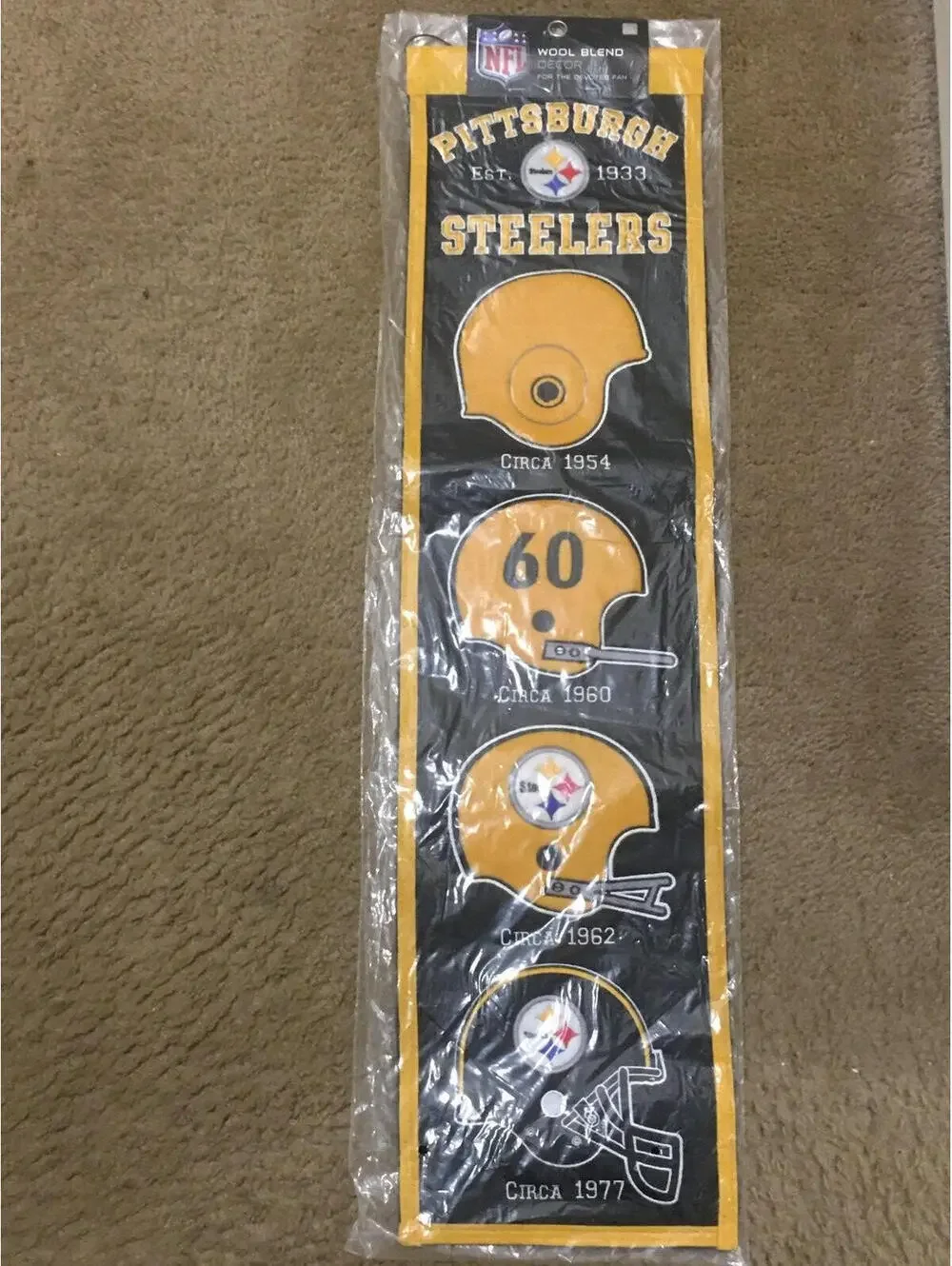 Pittsburgh Steelers  Wool Banner Helmets Past Present